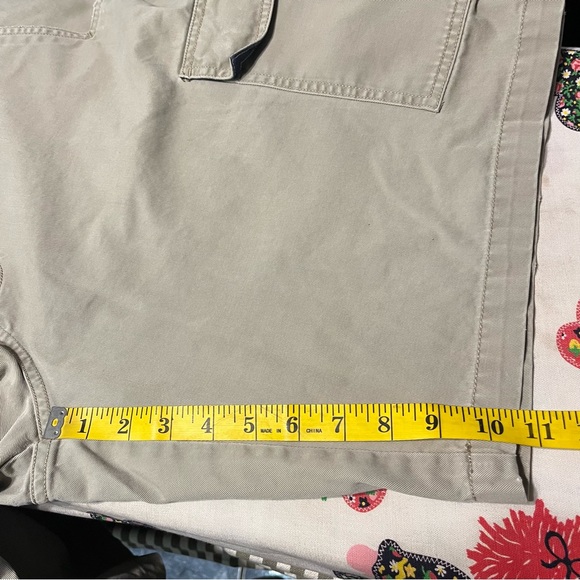 Split Men’s Cargo Shorts - Picture 4 of 6